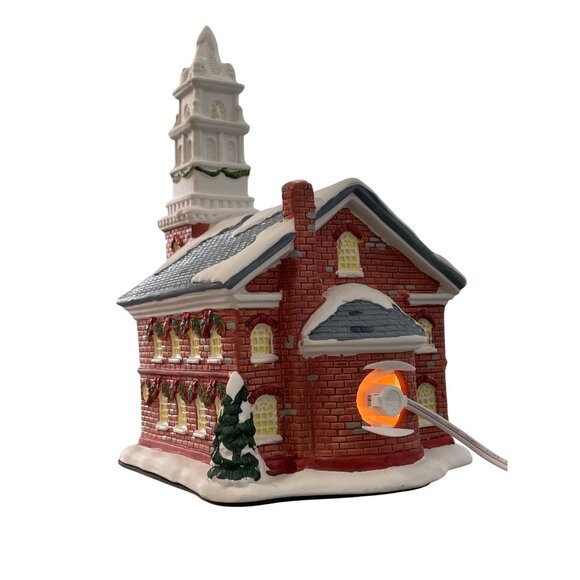 Home Accents Holiday Canterbury Lane Cathedral Hand Painted Porcelain 9.5x6x11" - Picture 2 of 7